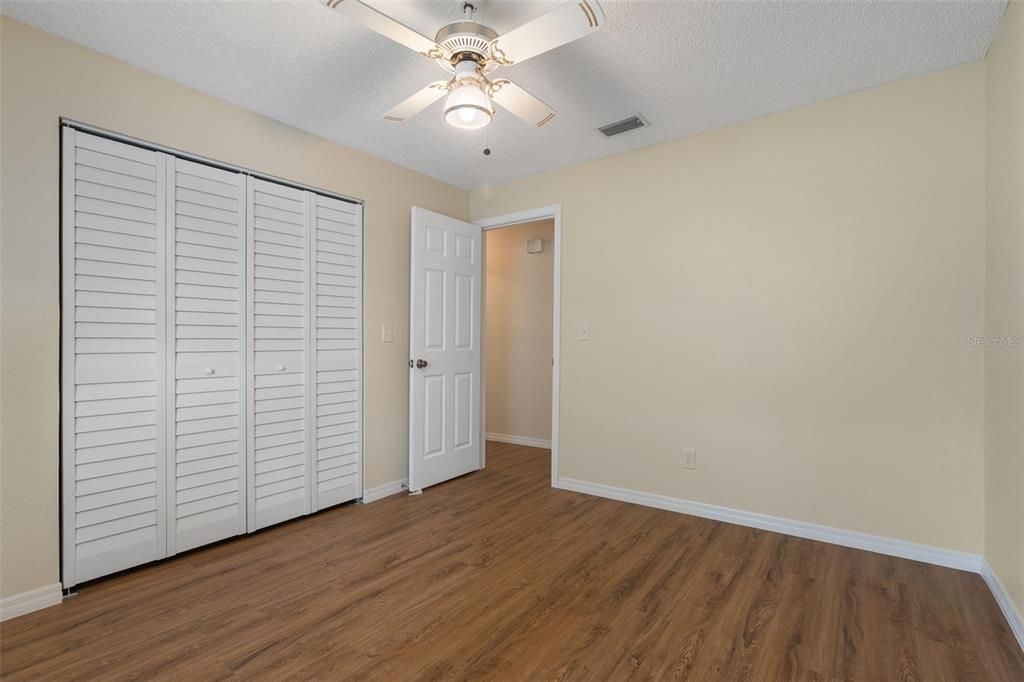 待售: $320,000 (3 贝兹, 2 浴室, 2045 平方英尺)