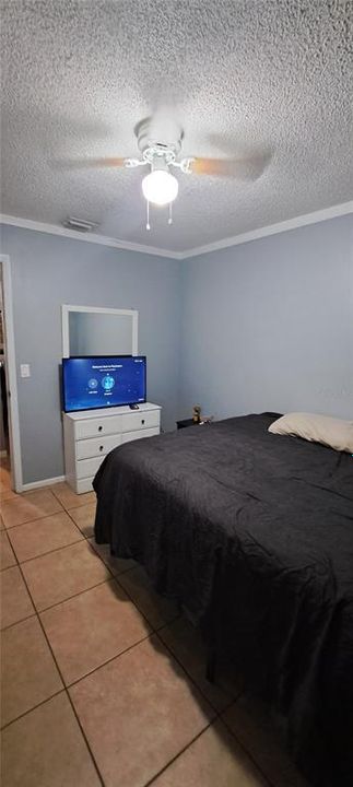 Active With Contract: $320,000 (4 beds, 1 baths, 1276 Square Feet)