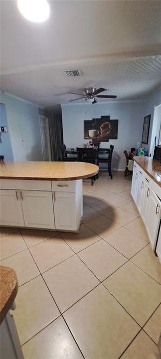 Active With Contract: $320,000 (4 beds, 1 baths, 1276 Square Feet)