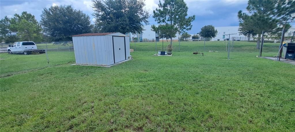 Active With Contract: $320,000 (4 beds, 1 baths, 1276 Square Feet)