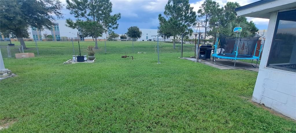 Active With Contract: $320,000 (4 beds, 1 baths, 1276 Square Feet)