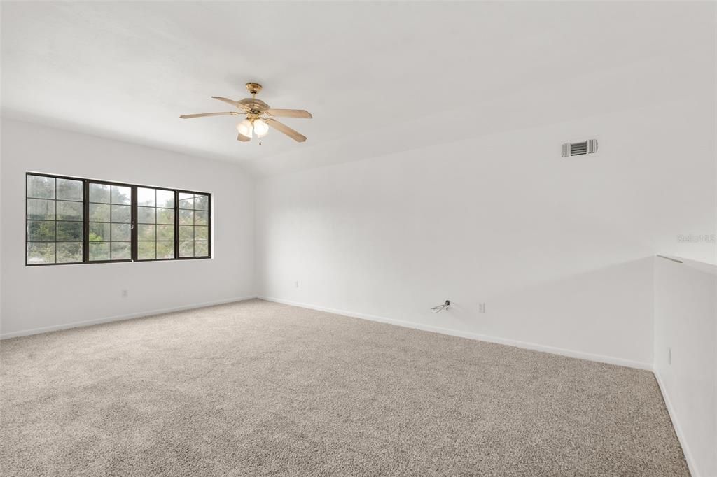 For Sale: $375,000 (3 beds, 2 baths, 2105 Square Feet)