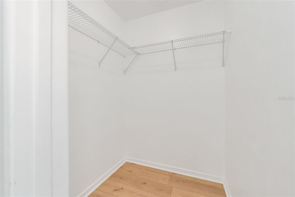 For Sale: $375,000 (3 beds, 2 baths, 2105 Square Feet)