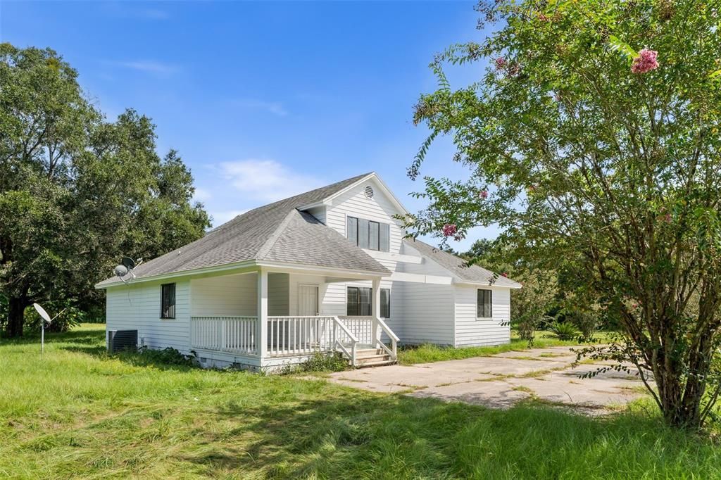 For Sale: $375,000 (3 beds, 2 baths, 2105 Square Feet)