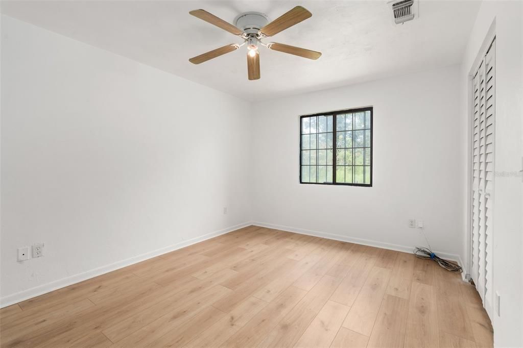 For Sale: $375,000 (3 beds, 2 baths, 2105 Square Feet)