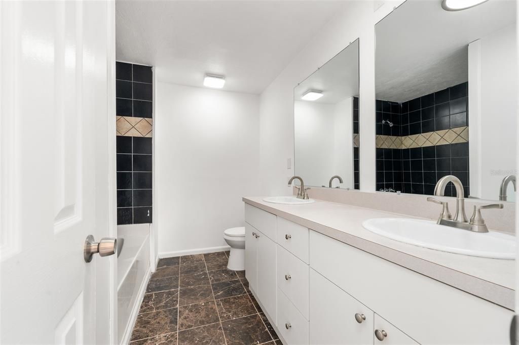 For Sale: $375,000 (3 beds, 2 baths, 2105 Square Feet)