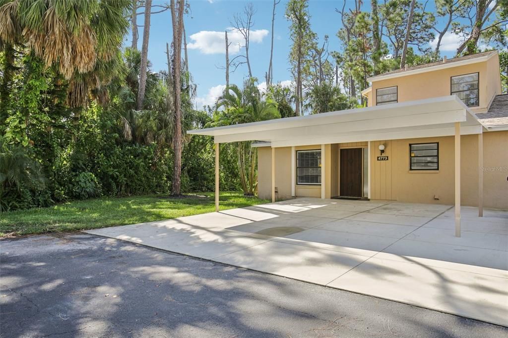 合同活跃: $209,000 (2 贝兹, 2 浴室, 1176 平方英尺)