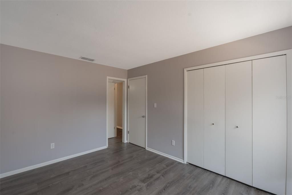 Active With Contract: $2,000 (3 beds, 2 baths, 1460 Square Feet)