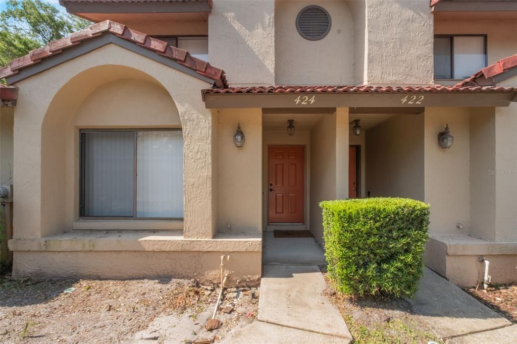 Active With Contract: $2,000 (3 beds, 2 baths, 1460 Square Feet)