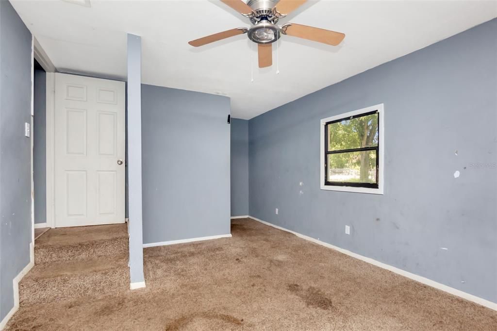 Activo con contrato: $229,000 (3 camas, 1 baños, 1440 Pies cuadrados)