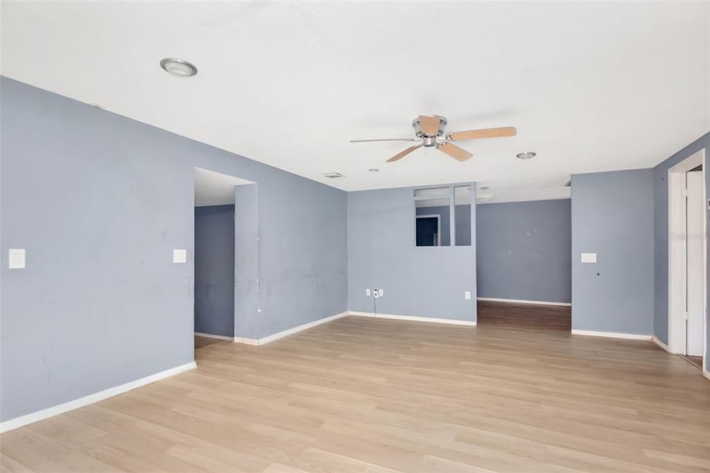 Activo con contrato: $229,000 (3 camas, 1 baños, 1440 Pies cuadrados)