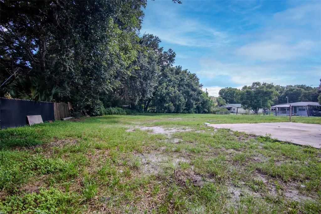 Activo con contrato: $229,000 (3 camas, 1 baños, 1440 Pies cuadrados)