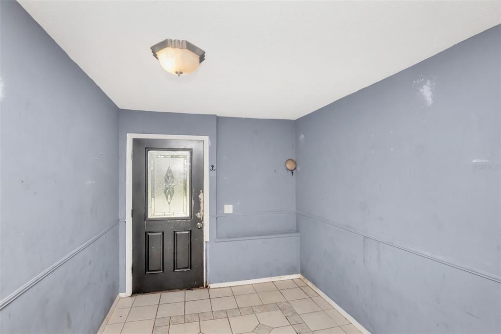 Activo con contrato: $229,000 (3 camas, 1 baños, 1440 Pies cuadrados)