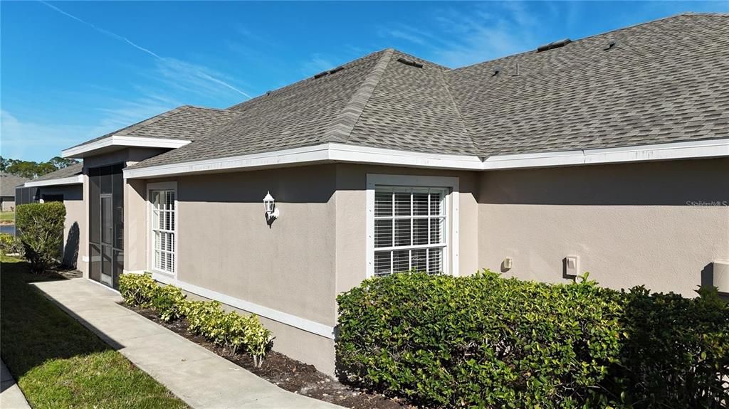 合同活跃: $299,999 (3 贝兹, 2 浴室, 1477 平方英尺)