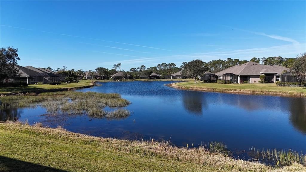 合同活跃: $299,999 (3 贝兹, 2 浴室, 1477 平方英尺)