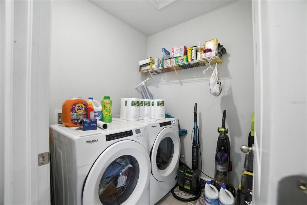 For Sale: $345,000 (3 beds, 2 baths, 1659 Square Feet)