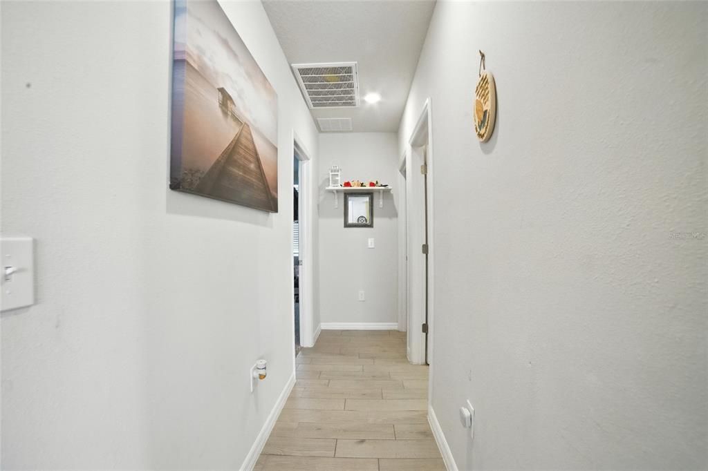 For Sale: $345,000 (3 beds, 2 baths, 1659 Square Feet)