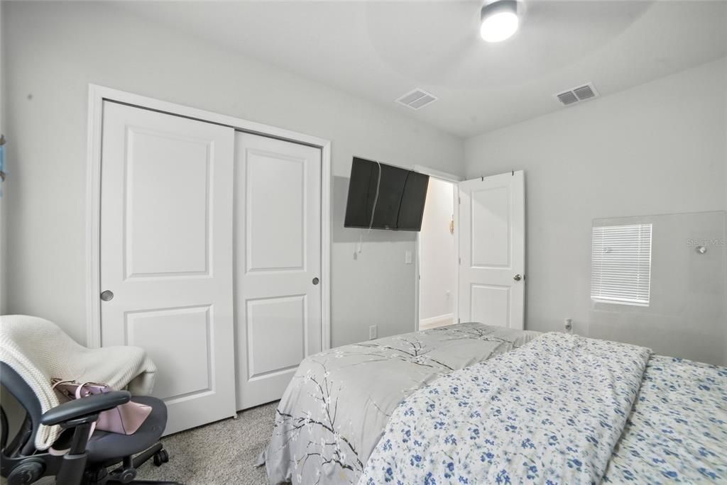 For Sale: $345,000 (3 beds, 2 baths, 1659 Square Feet)