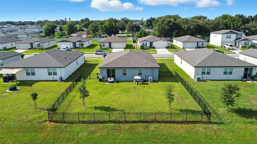 For Sale: $345,000 (3 beds, 2 baths, 1659 Square Feet)