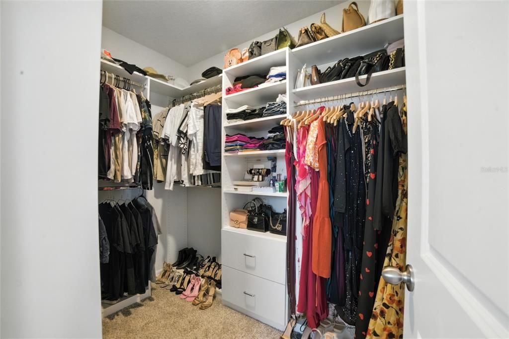 For Sale: $345,000 (3 beds, 2 baths, 1659 Square Feet)