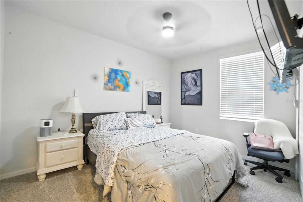 For Sale: $345,000 (3 beds, 2 baths, 1659 Square Feet)