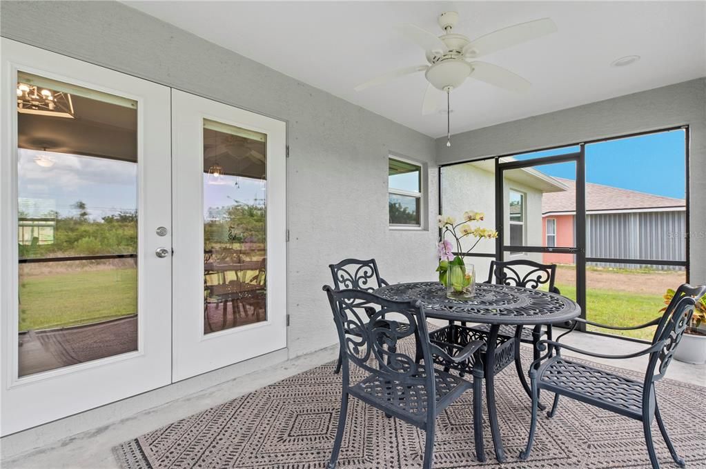 合同活跃: $1,700 (3 贝兹, 2 浴室, 1640 平方英尺)