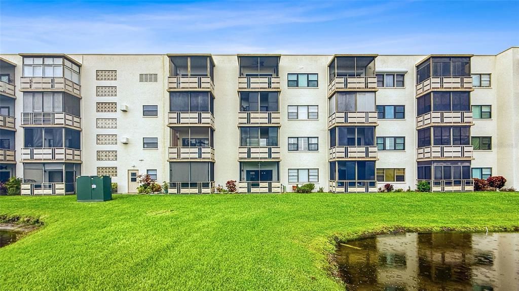 For Sale: $169,000 (2 beds, 2 baths, 1135 Square Feet)