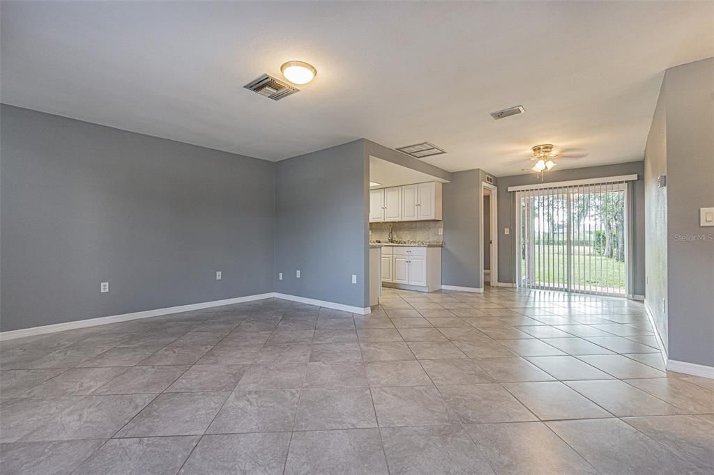 В аренду: $1,750 (3 спален, 2 ванн, 1230 Квадратных фут)