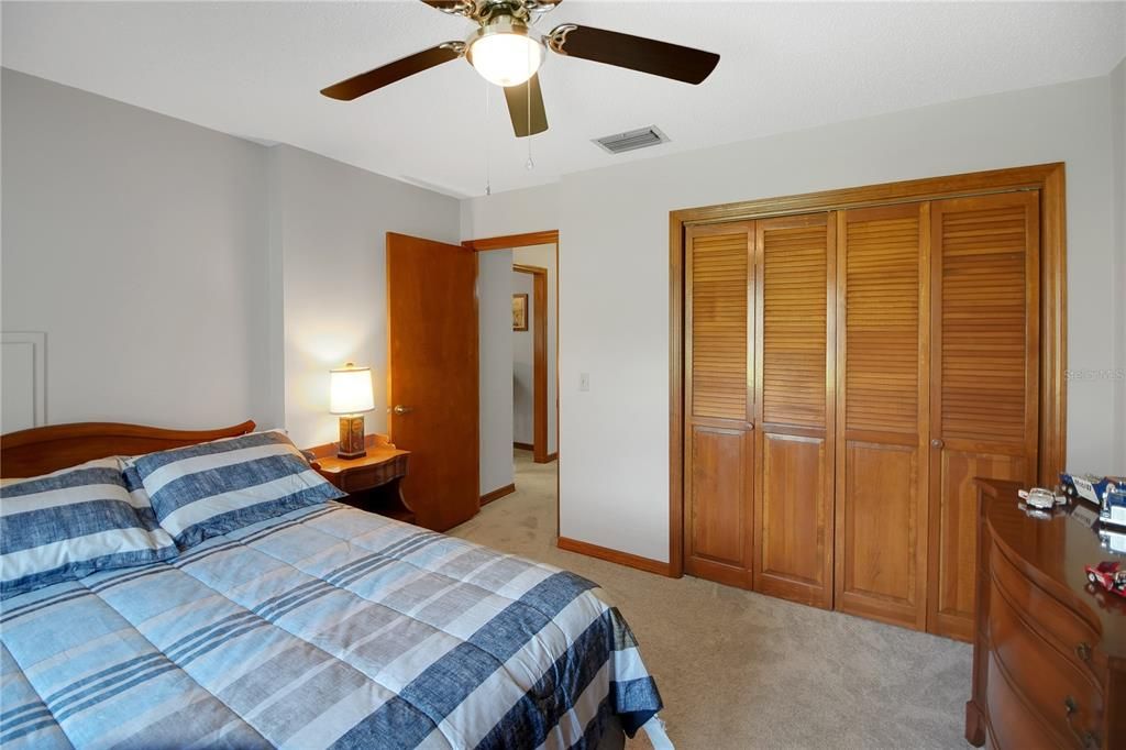 Active With Contract: $355,000 (3 beds, 2 baths, 2526 Square Feet)