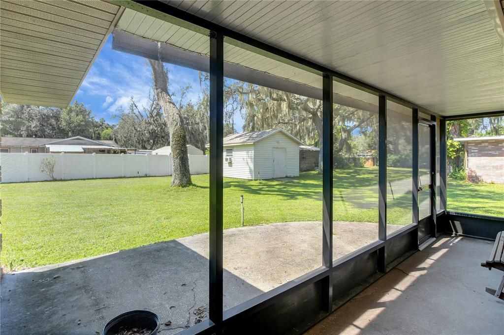 Active With Contract: $355,000 (3 beds, 2 baths, 2526 Square Feet)