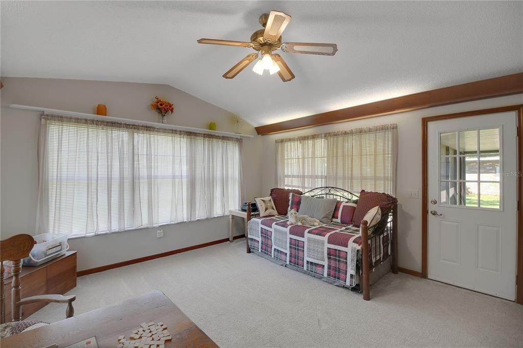 Active With Contract: $355,000 (3 beds, 2 baths, 2526 Square Feet)