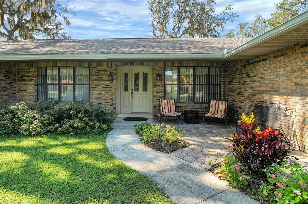 Active With Contract: $355,000 (3 beds, 2 baths, 2526 Square Feet)