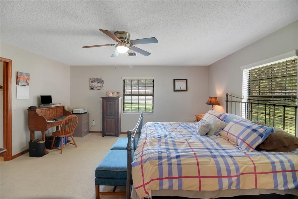 Active With Contract: $355,000 (3 beds, 2 baths, 2526 Square Feet)