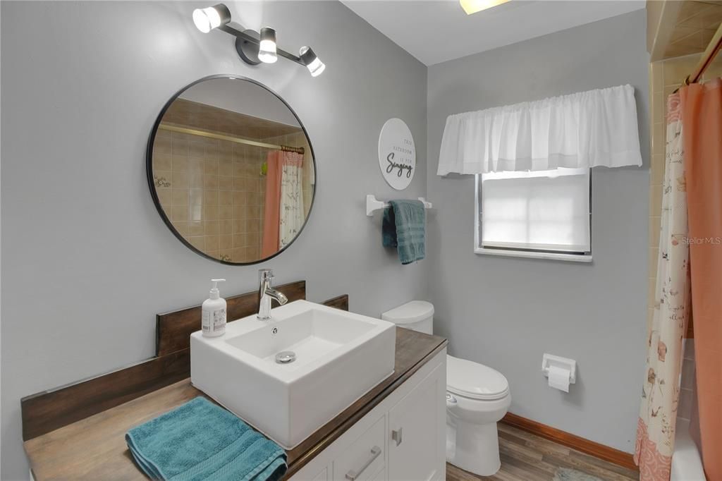 Active With Contract: $355,000 (3 beds, 2 baths, 2526 Square Feet)