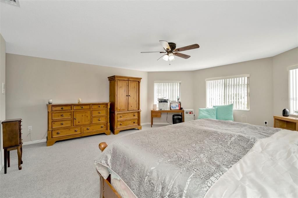 На продажу: $575,000 (6 спален, 3 ванн, 3058 Квадратных фут)