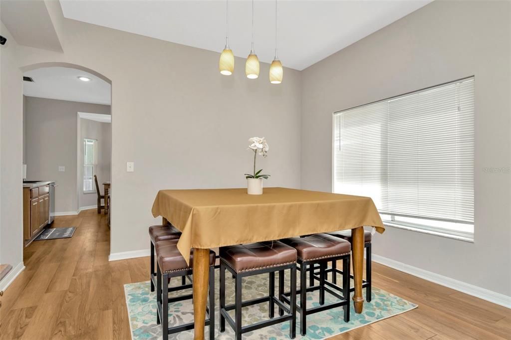 На продажу: $575,000 (6 спален, 3 ванн, 3058 Квадратных фут)