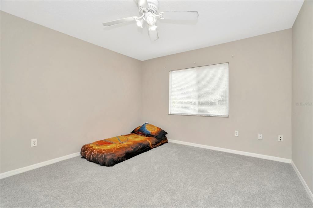 На продажу: $575,000 (6 спален, 3 ванн, 3058 Квадратных фут)