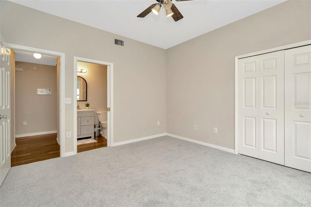 На продажу: $575,000 (6 спален, 3 ванн, 3058 Квадратных фут)