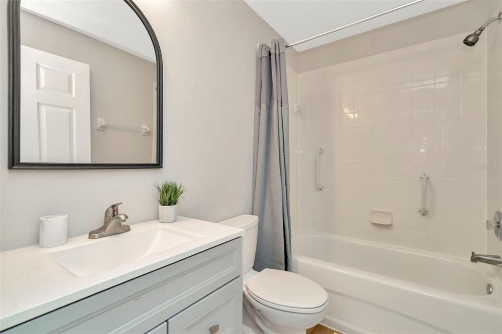 На продажу: $575,000 (6 спален, 3 ванн, 3058 Квадратных фут)