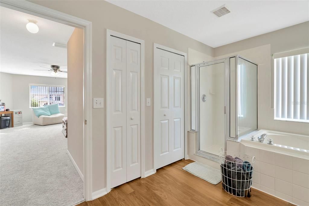 На продажу: $575,000 (6 спален, 3 ванн, 3058 Квадратных фут)