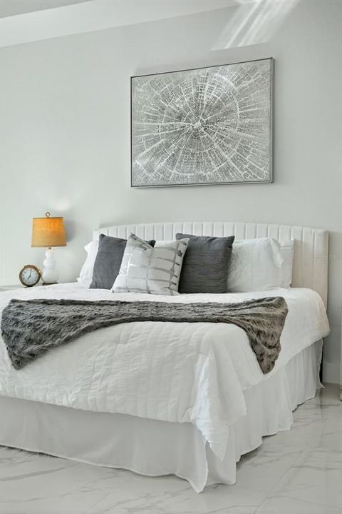 Под контрактом: $359,999 (3 спален, 2 ванн, 2012 Квадратных фут)