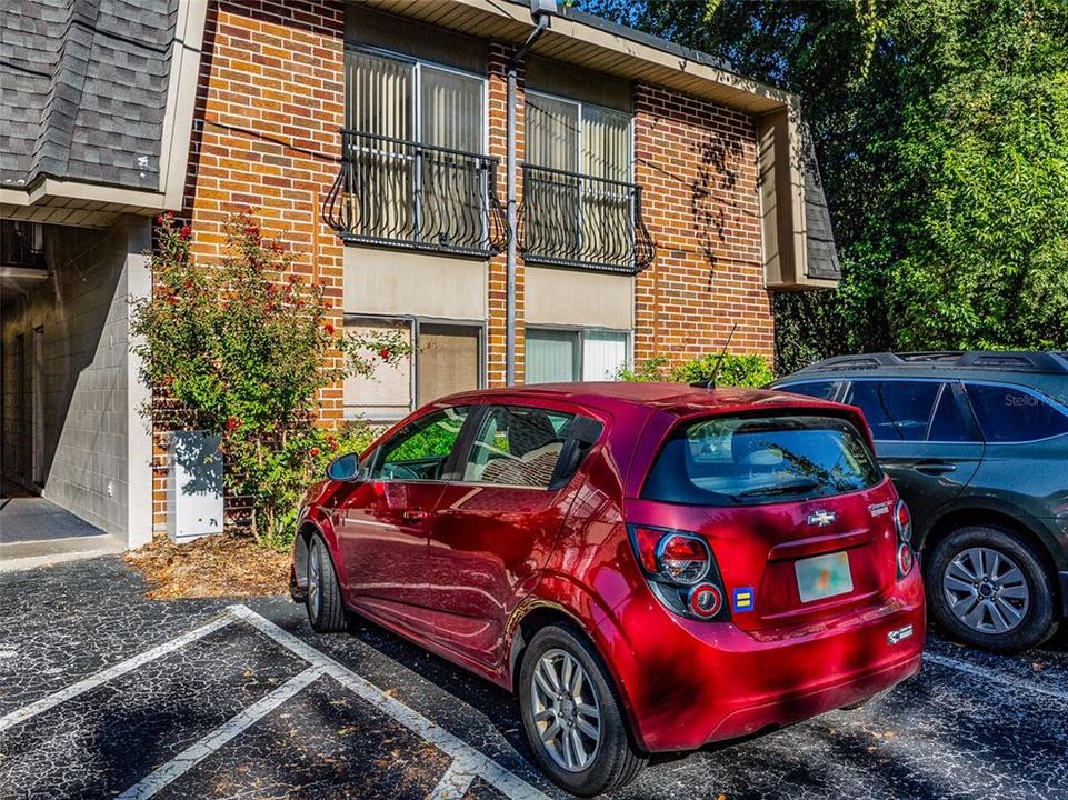 Active With Contract: $144,900 (2 beds, 1 baths, 787 Square Feet)