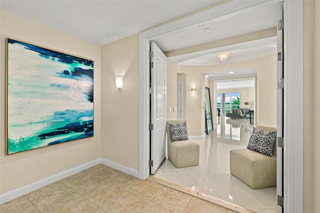 Active With Contract: $1,025,000 (3 beds, 3 baths, 2470 Square Feet)