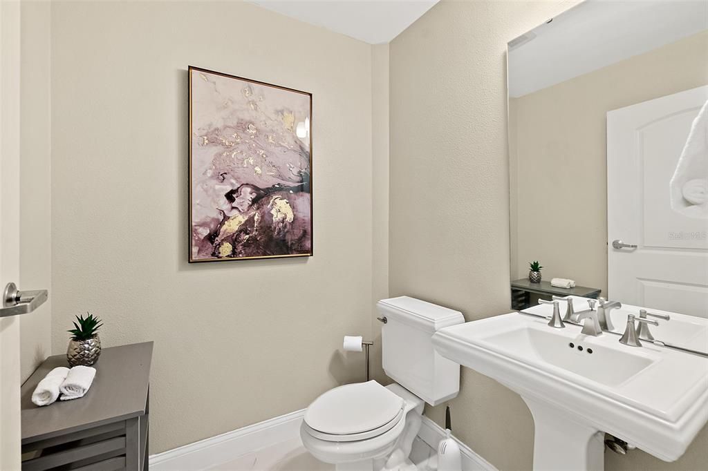 Active With Contract: $1,025,000 (3 beds, 3 baths, 2470 Square Feet)