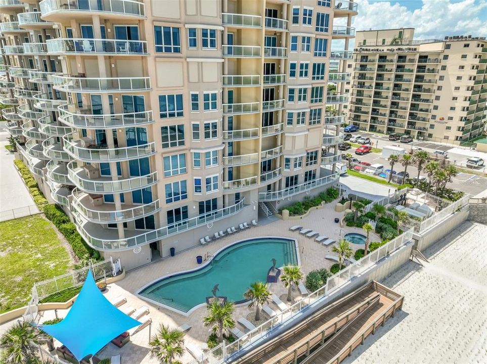 Active With Contract: $1,025,000 (3 beds, 3 baths, 2470 Square Feet)