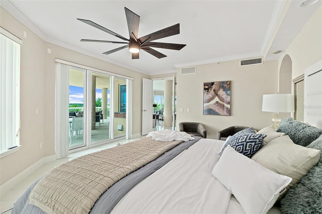 Active With Contract: $1,025,000 (3 beds, 3 baths, 2470 Square Feet)