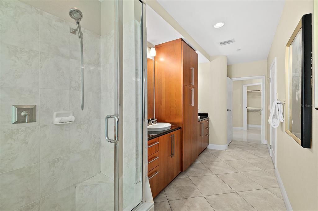 Active With Contract: $1,025,000 (3 beds, 3 baths, 2470 Square Feet)