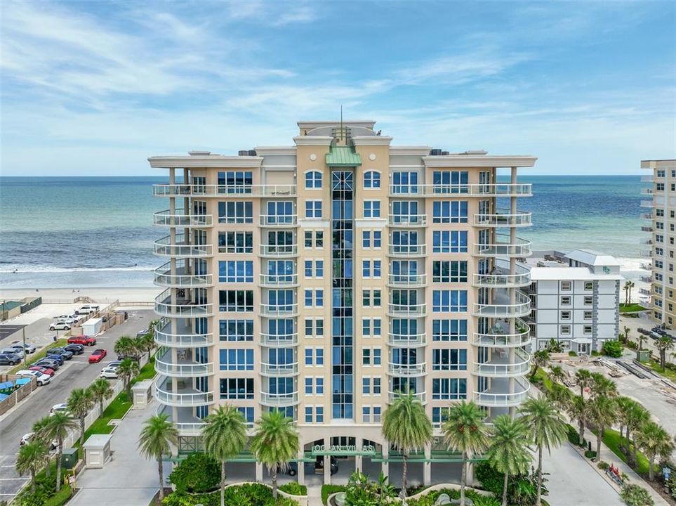 Active With Contract: $1,025,000 (3 beds, 3 baths, 2470 Square Feet)