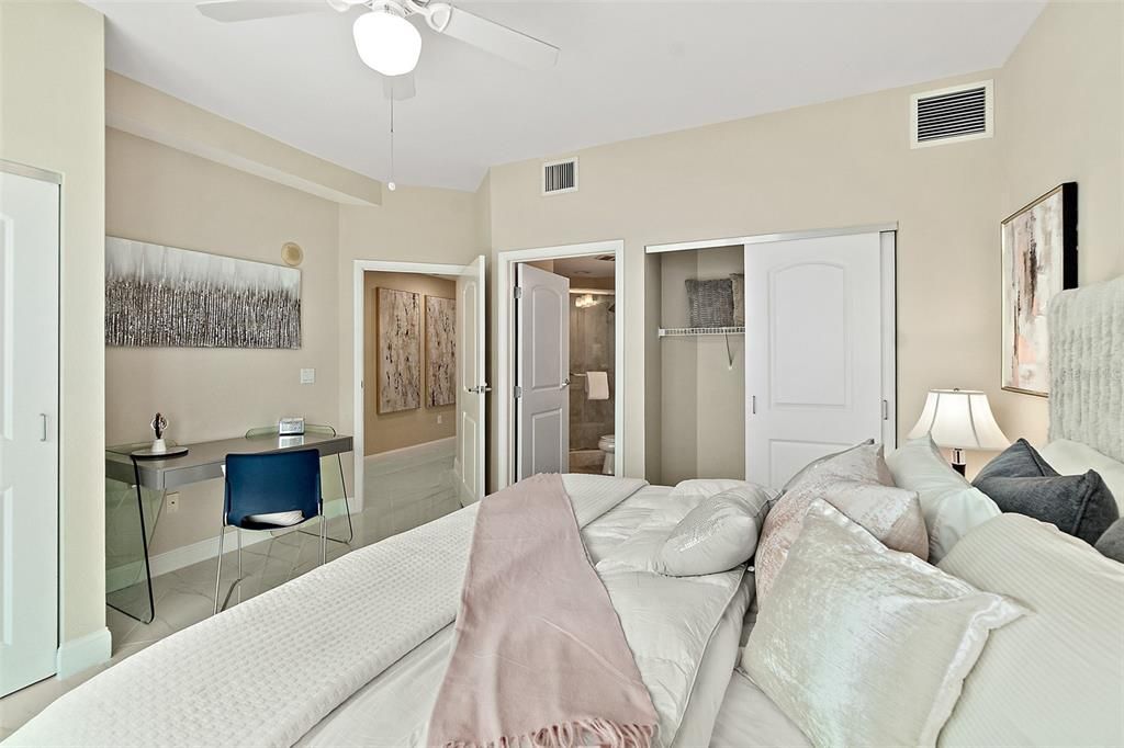 Active With Contract: $1,025,000 (3 beds, 3 baths, 2470 Square Feet)