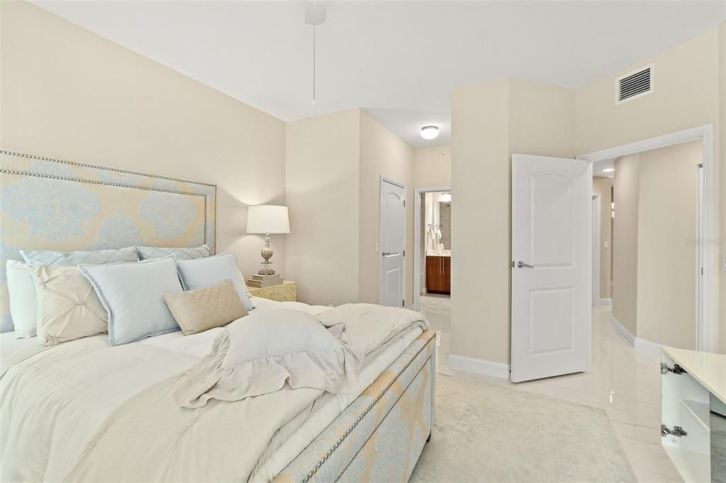 Active With Contract: $1,025,000 (3 beds, 3 baths, 2470 Square Feet)